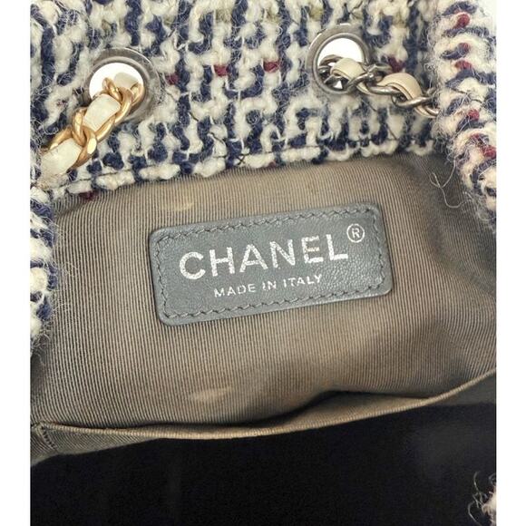 CHANEL White Tweed Gabrielle Backpack in Tweed C-A23244 - Picture 8 of 10